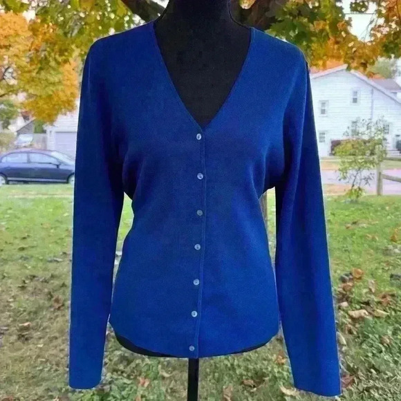 Charter Club Women's Cardigan Sweater Size L Blue Full Button Closure Silk Blend - Picture 1 of 7